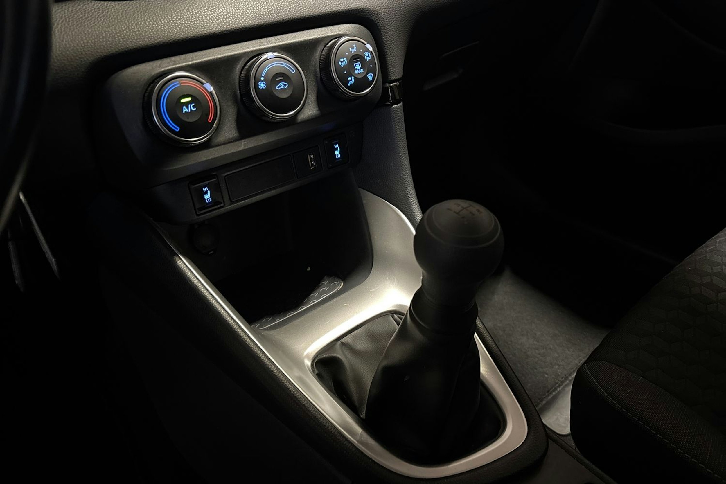 valkoinen Toyota Yaris 2020 kuva 19.