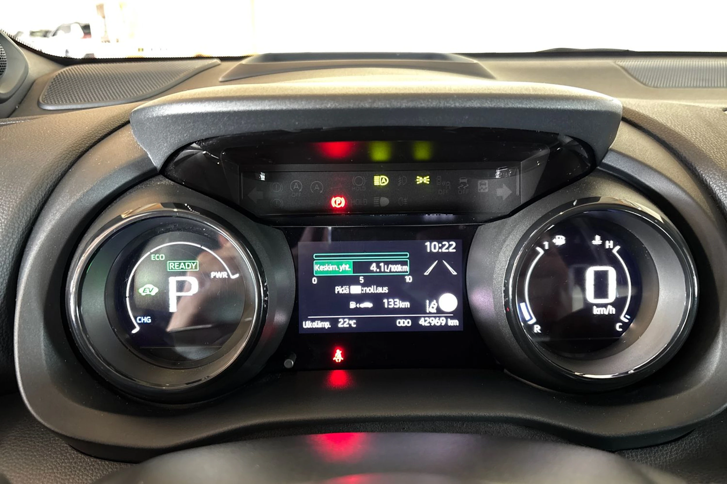 Sininen Toyota Yaris 2020 kuva 11.