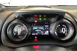 Sininen Toyota Yaris 2020 kuva 11.