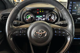 Sininen Toyota Yaris 2020 kuva 12.