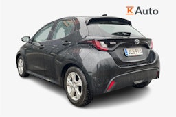 musta Toyota Yaris 2020 kuva 2.