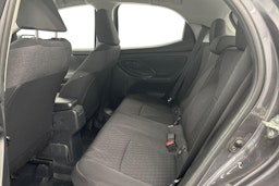 harmaa Toyota Yaris 2020 kuva 10.