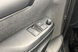 harmaa Toyota Yaris 2020 kuva 17.