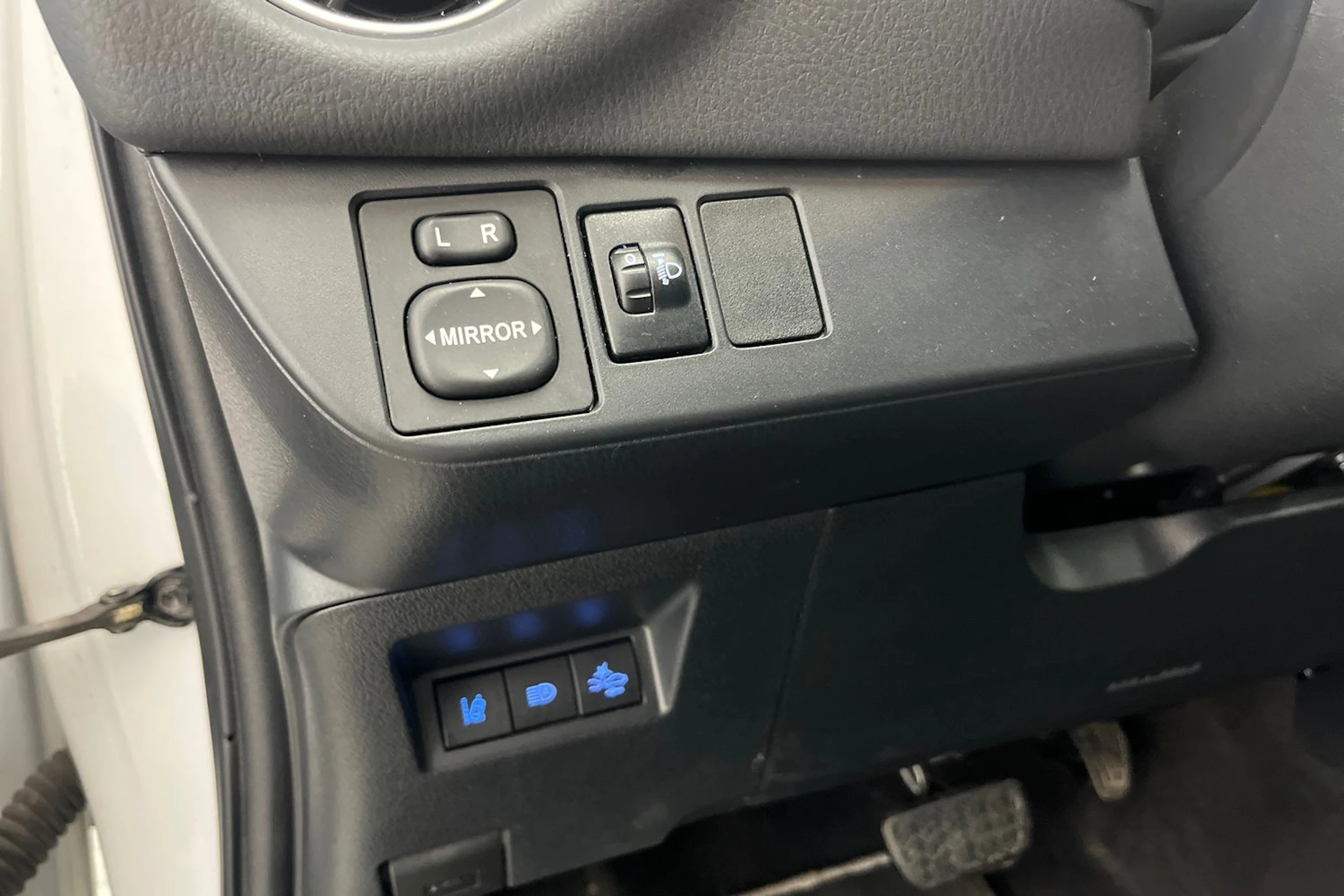 valkoinen Toyota Yaris 2020 kuva 12.