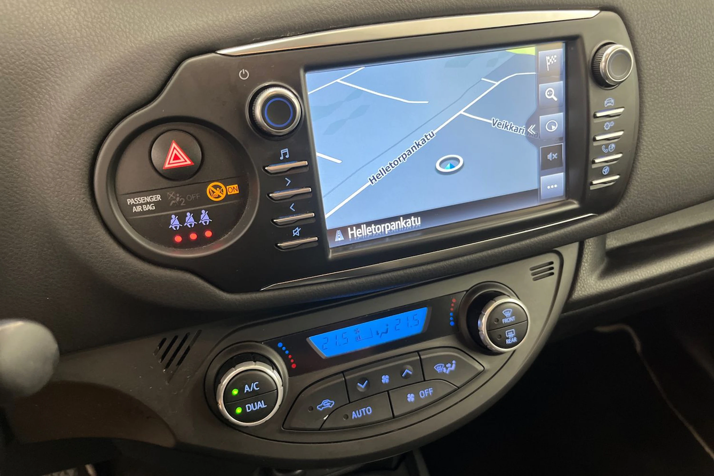 valkoinen Toyota Yaris 2020 kuva 13.