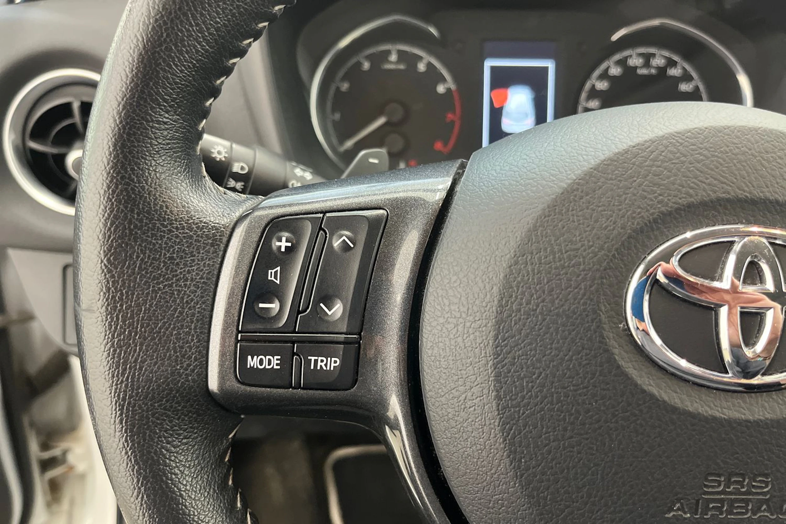 valkoinen Toyota Yaris 2020 kuva 16.