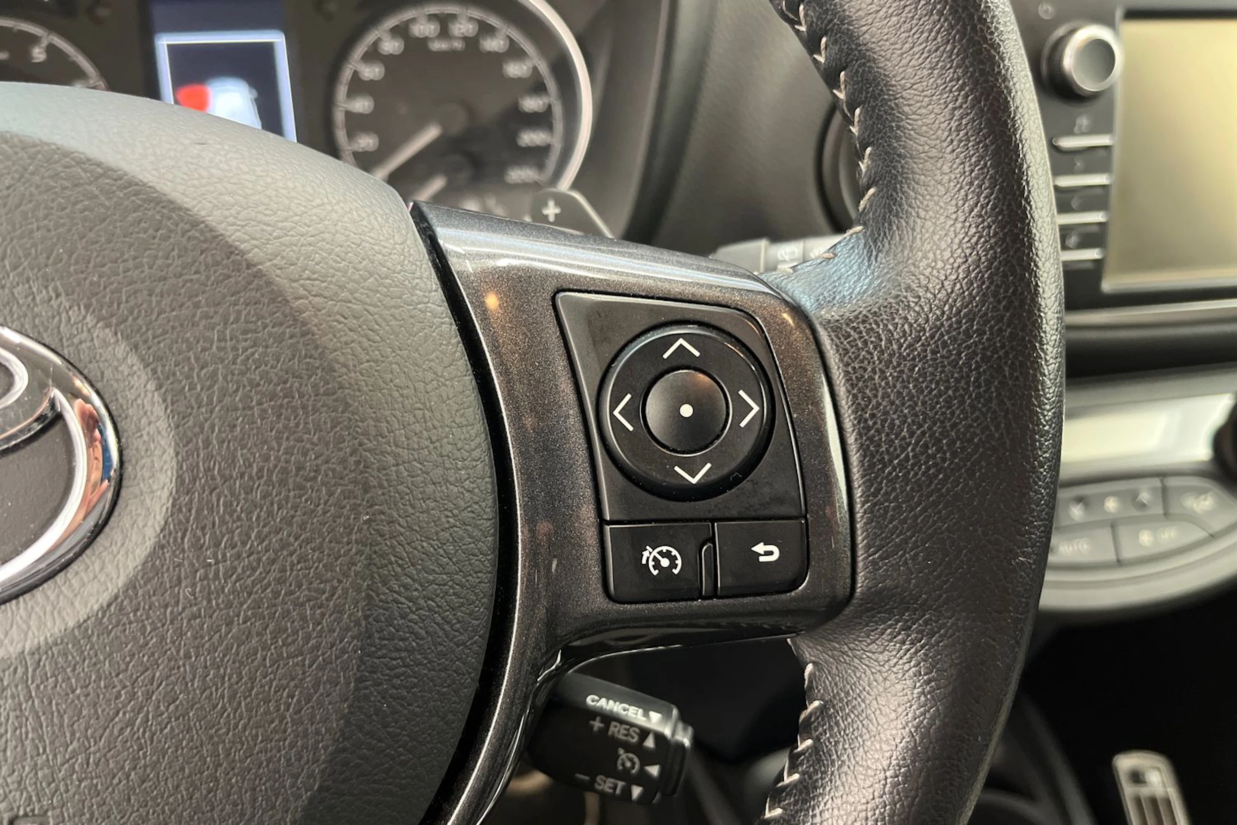 valkoinen Toyota Yaris 2020 kuva 17.