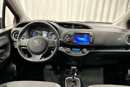 punainen Toyota Yaris 2020 kuva 7.