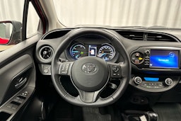 punainen Toyota Yaris 2020 kuva 8.