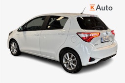 valkoinen Toyota Yaris 2020 kuva 2.