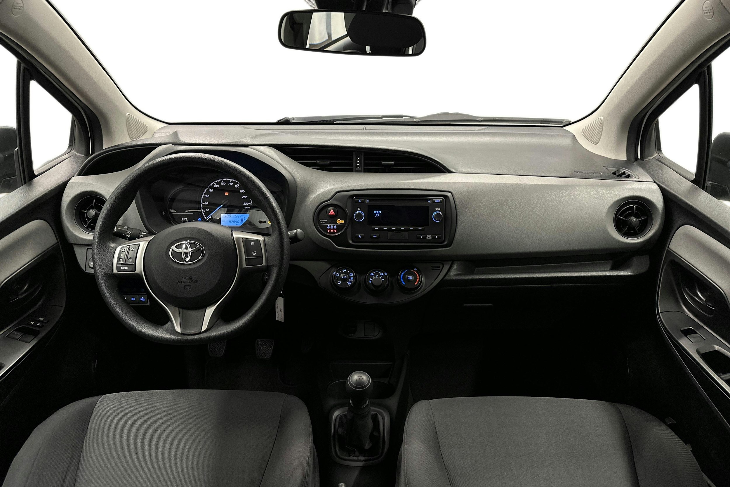 valkoinen Toyota Yaris 2020 kuva 9.