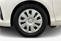 valkoinen Toyota Yaris 2020 kuva 11.