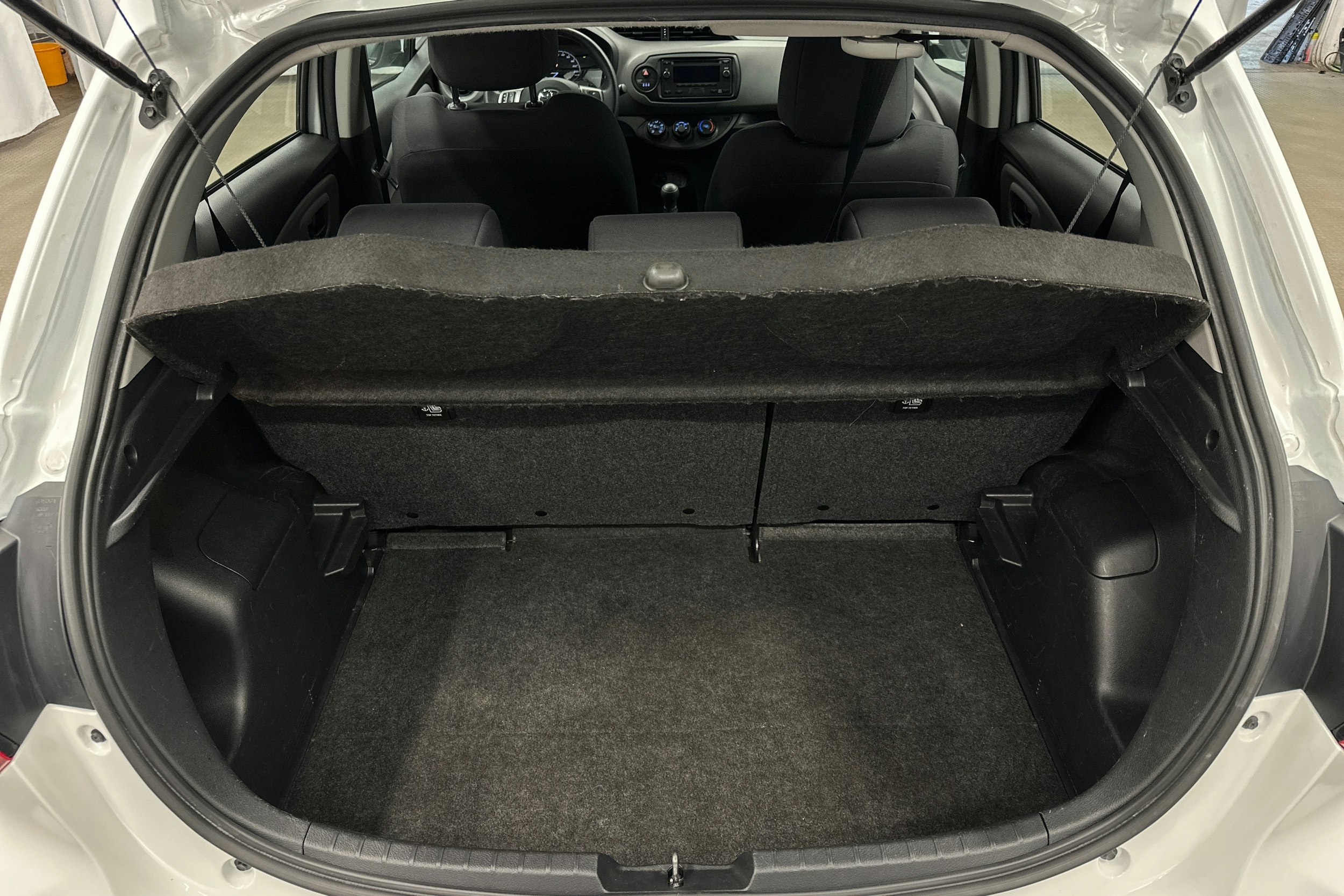 valkoinen Toyota Yaris 2020 kuva 14.