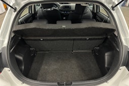 valkoinen Toyota Yaris 2020 kuva 14.