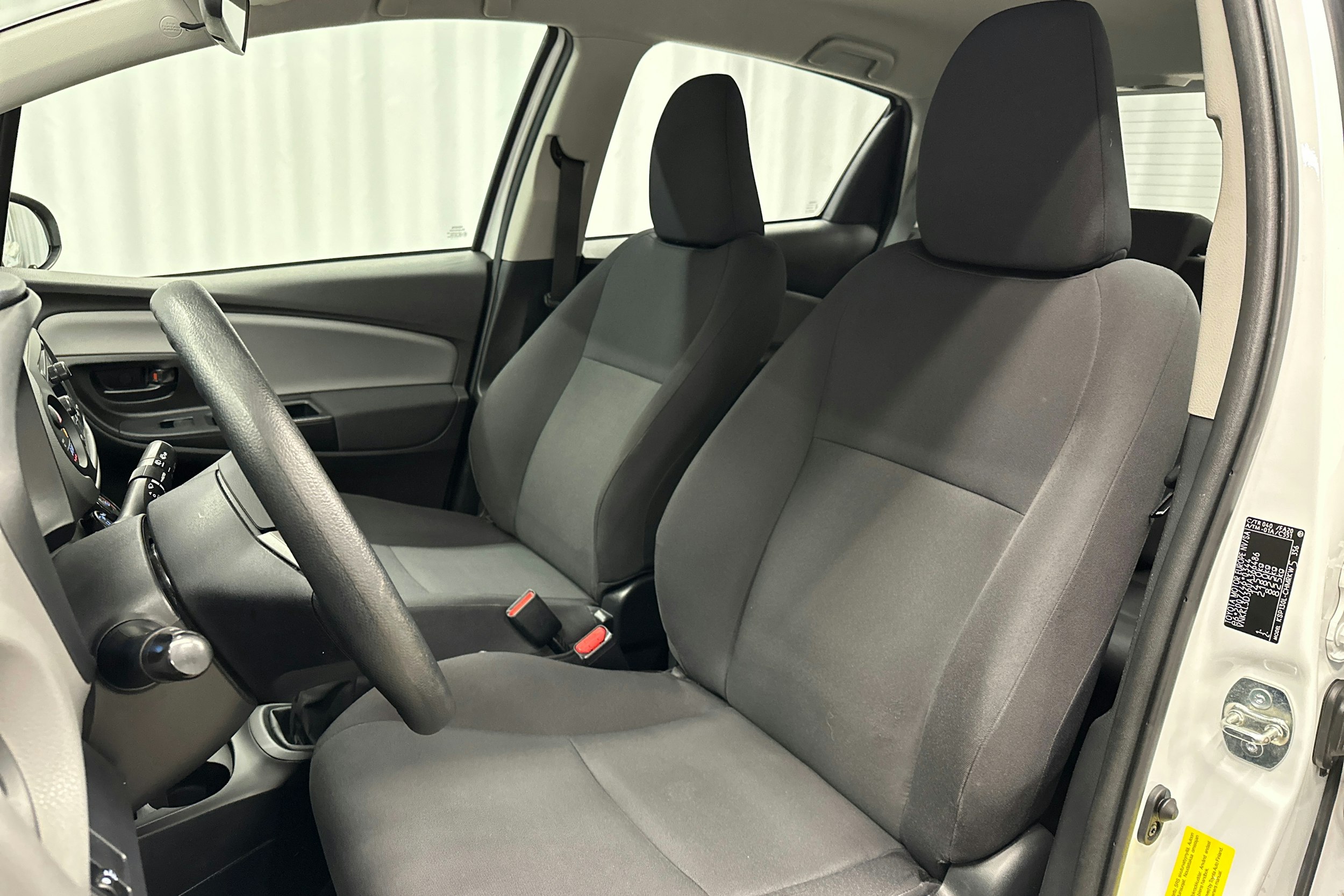 valkoinen Toyota Yaris 2020 kuva 15.