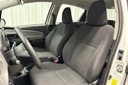 valkoinen Toyota Yaris 2020 kuva 15.