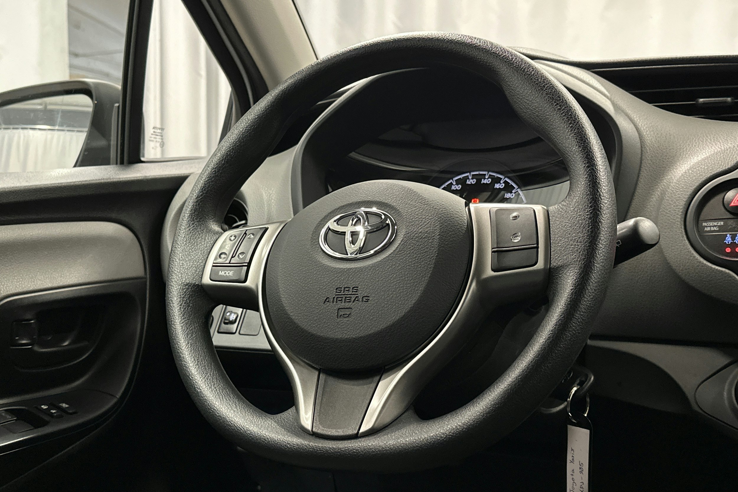 valkoinen Toyota Yaris 2020 kuva 16.