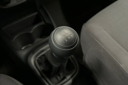 valkoinen Toyota Yaris 2020 kuva 22.