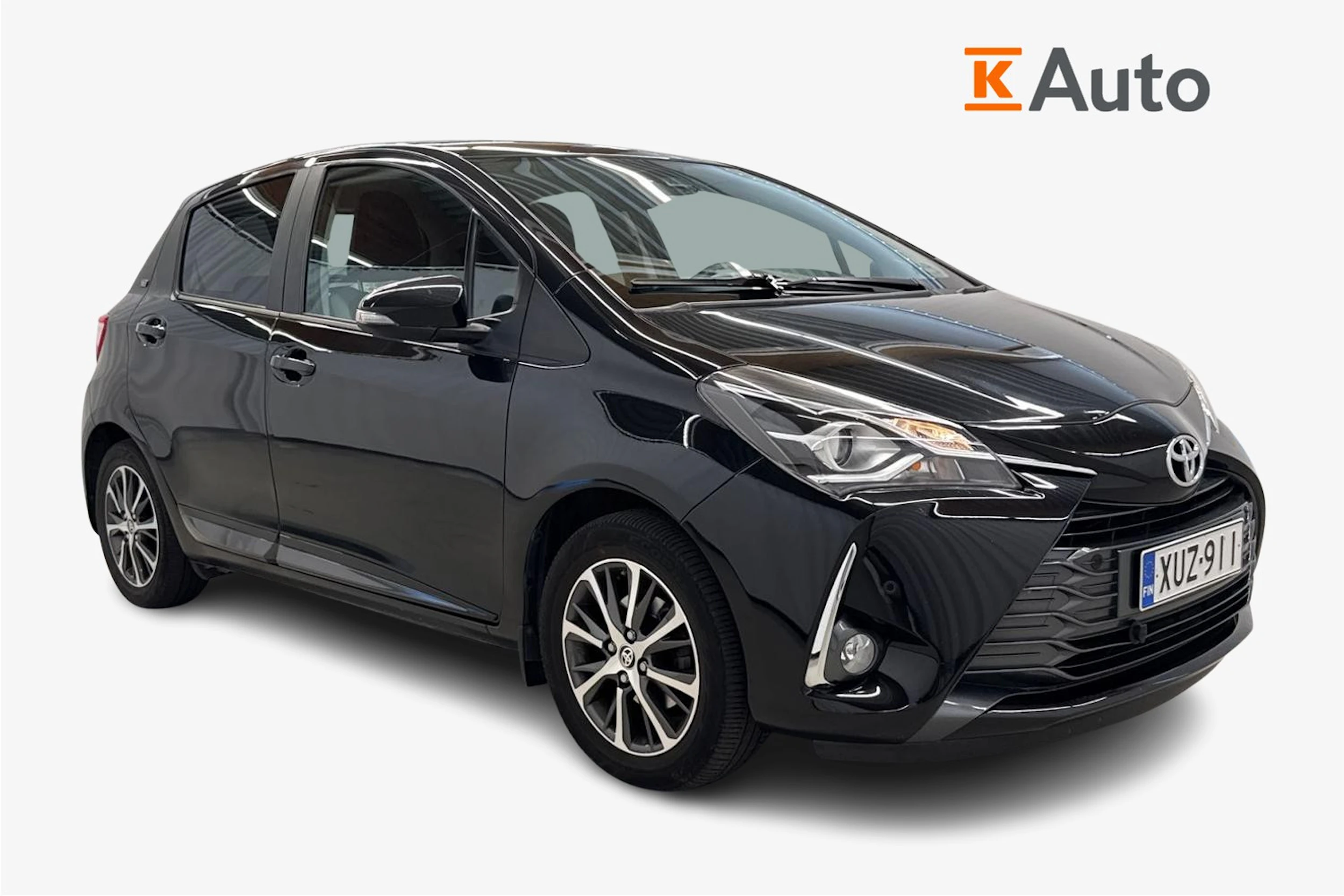 musta Toyota Yaris 2020 kuva 1.