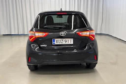 musta Toyota Yaris 2020 kuva 6.