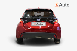 punainen Toyota Yaris 2021 kuva 5.