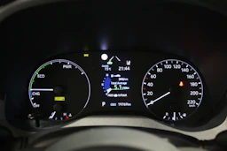 punainen Toyota Yaris 2021 kuva 13.