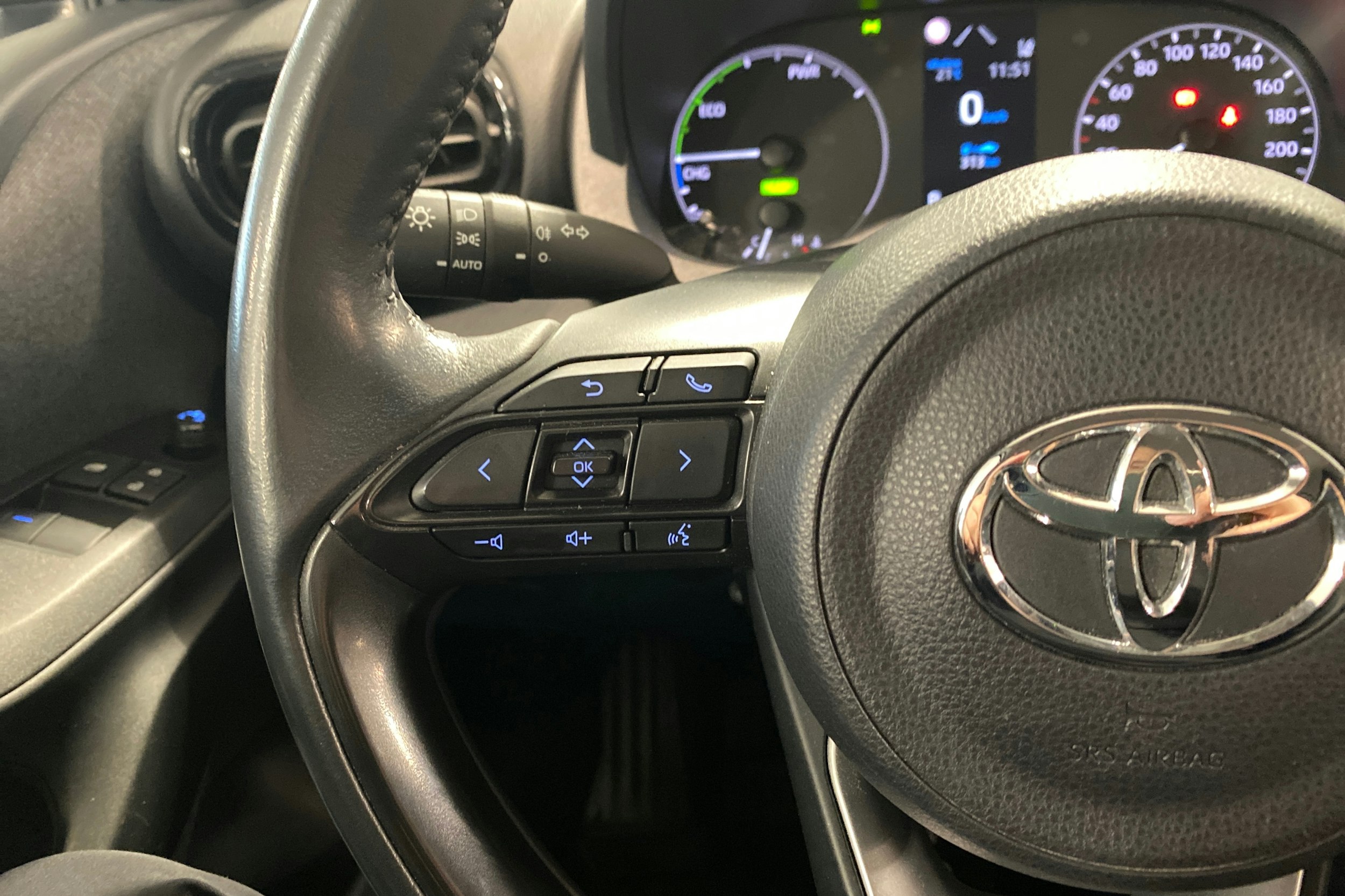 Valkoinen Toyota Yaris 2021 kuva 14.