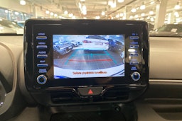 Valkoinen Toyota Yaris 2021 kuva 16.