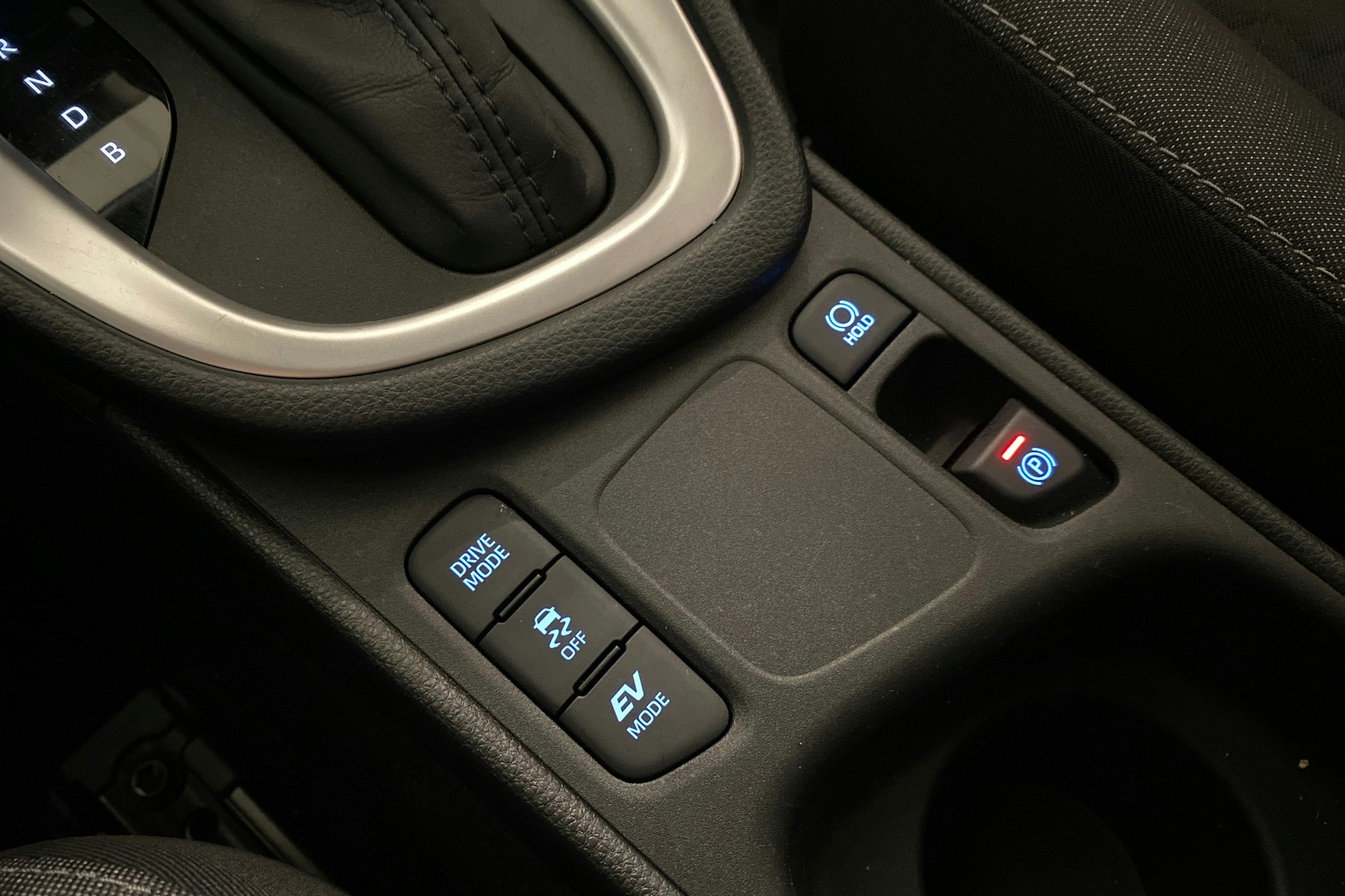 Valkoinen Toyota Yaris 2021 kuva 18.