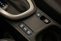 Valkoinen Toyota Yaris 2021 kuva 18.