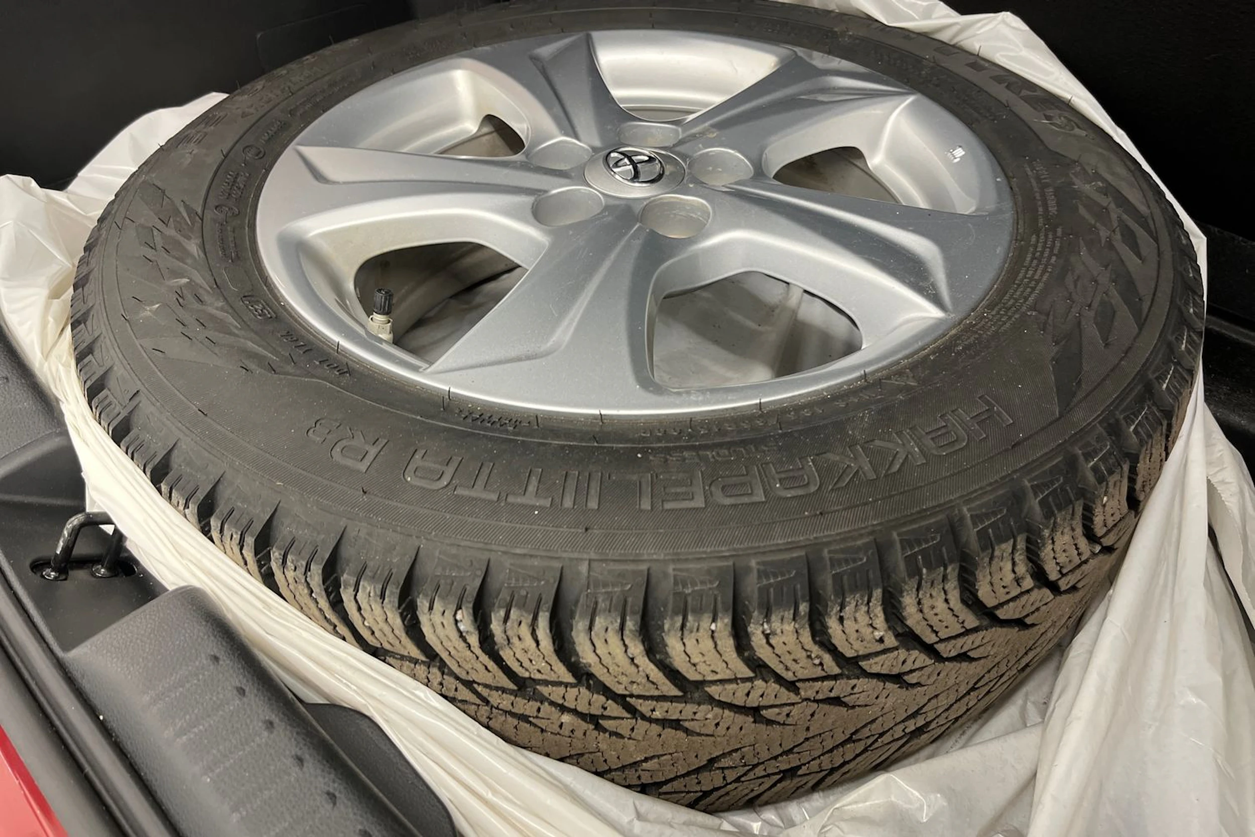 Punainen Toyota Yaris 2021 kuva 22.