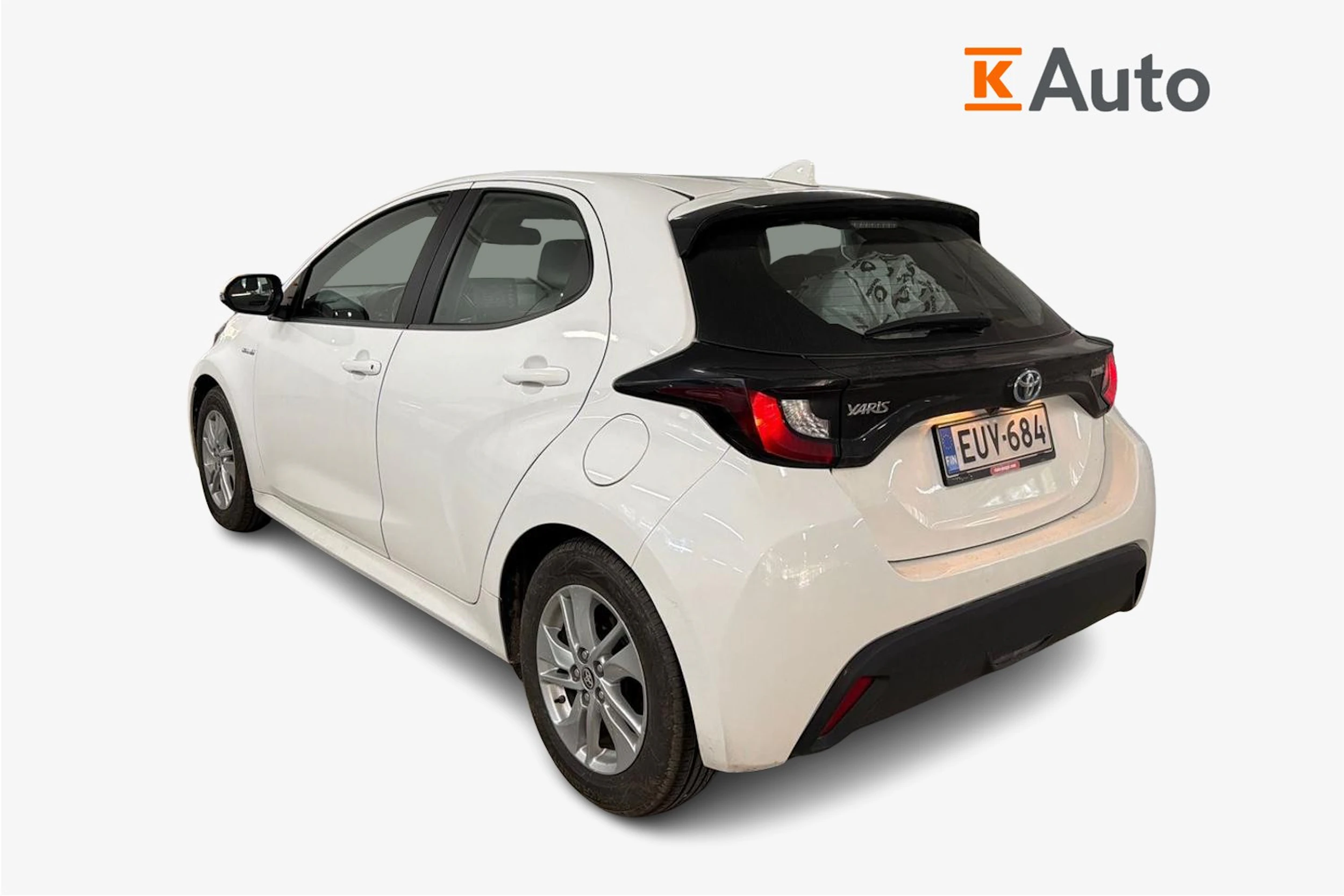 valkoinen Toyota Yaris 2021 kuva 2.