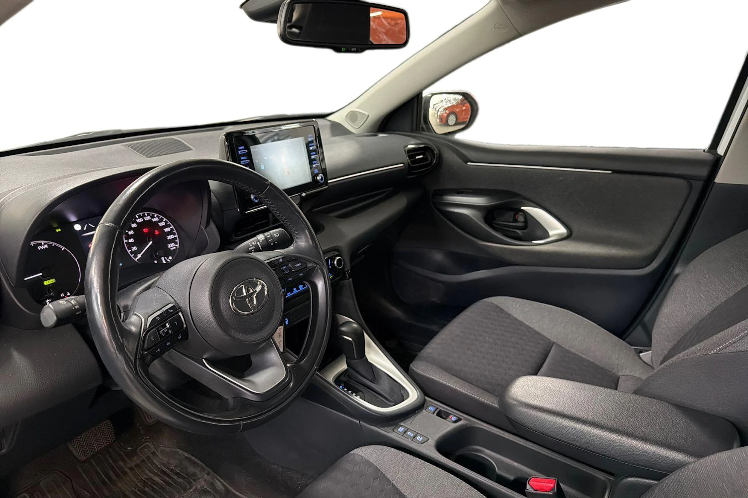 valkoinen Toyota Yaris 2021 kuva 3.