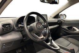 valkoinen Toyota Yaris 2022 kuva 3.