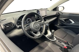 valkoinen Toyota Yaris 2021 kuva 7.