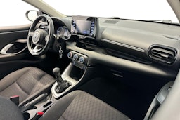 valkoinen Toyota Yaris 2021 kuva 9.