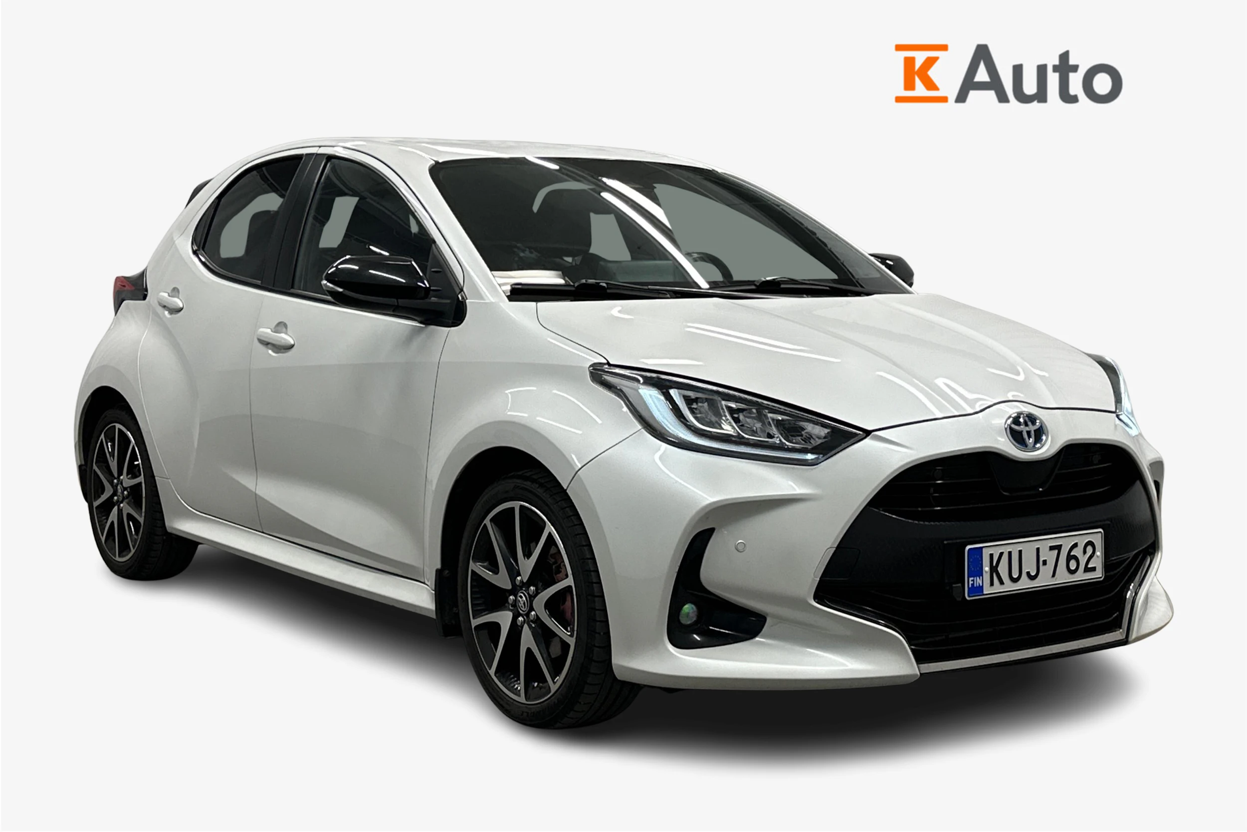 valkoinen Toyota Yaris 2021 kuva 1.