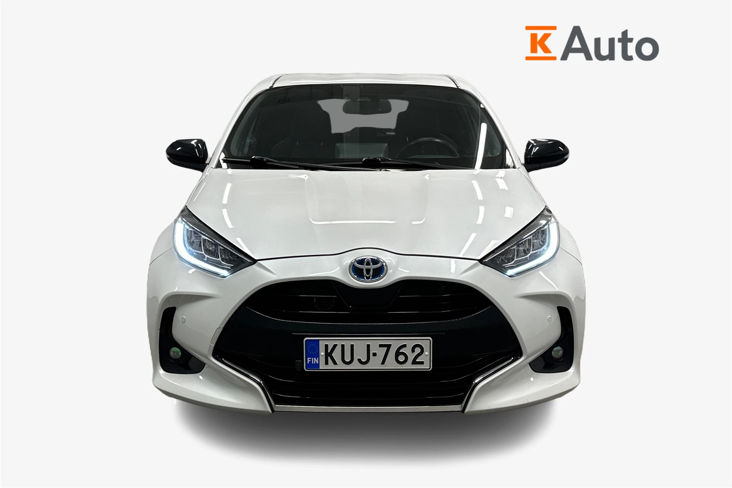 valkoinen Toyota Yaris 2021 kuva 4.