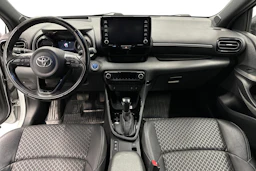 valkoinen Toyota Yaris 2021 kuva 7.