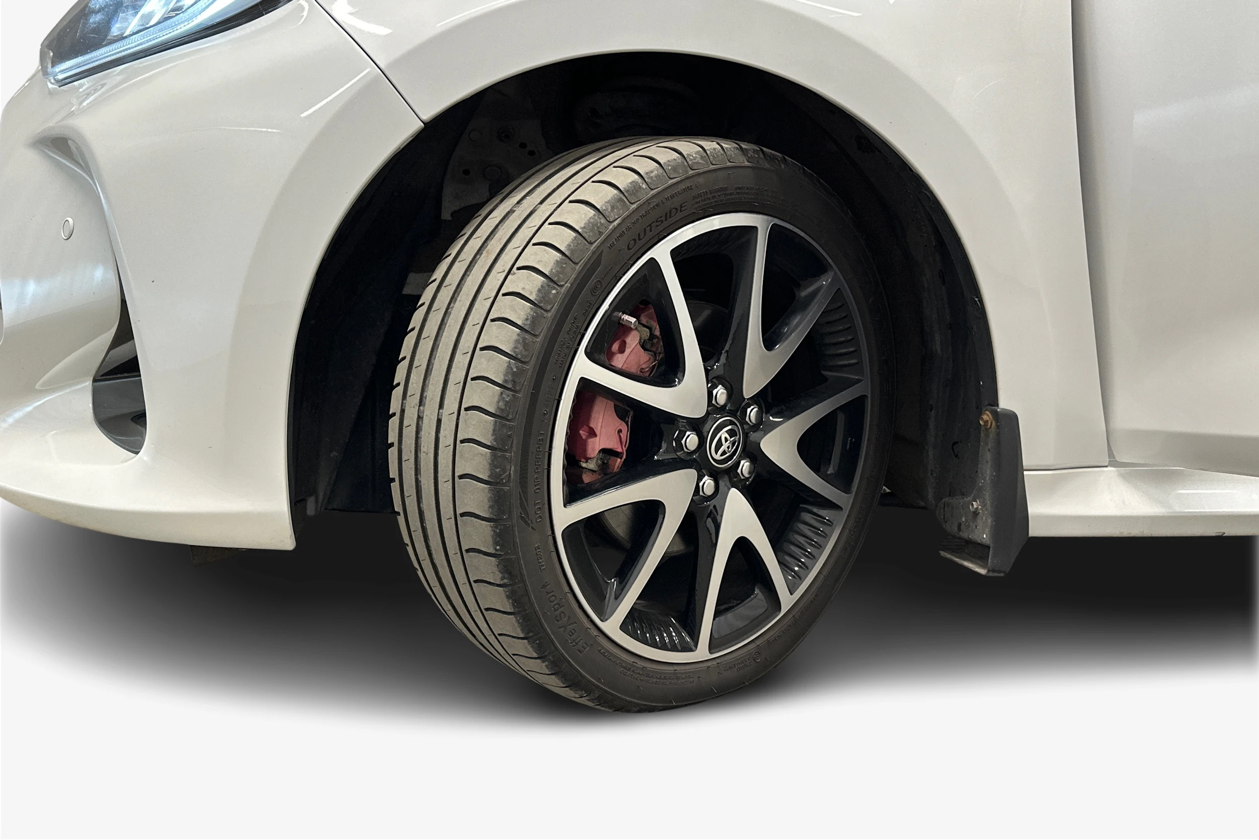 valkoinen Toyota Yaris 2021 kuva 9.