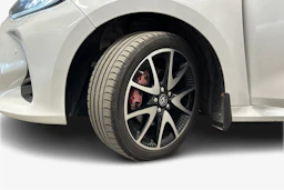 valkoinen Toyota Yaris 2021 kuva 9.