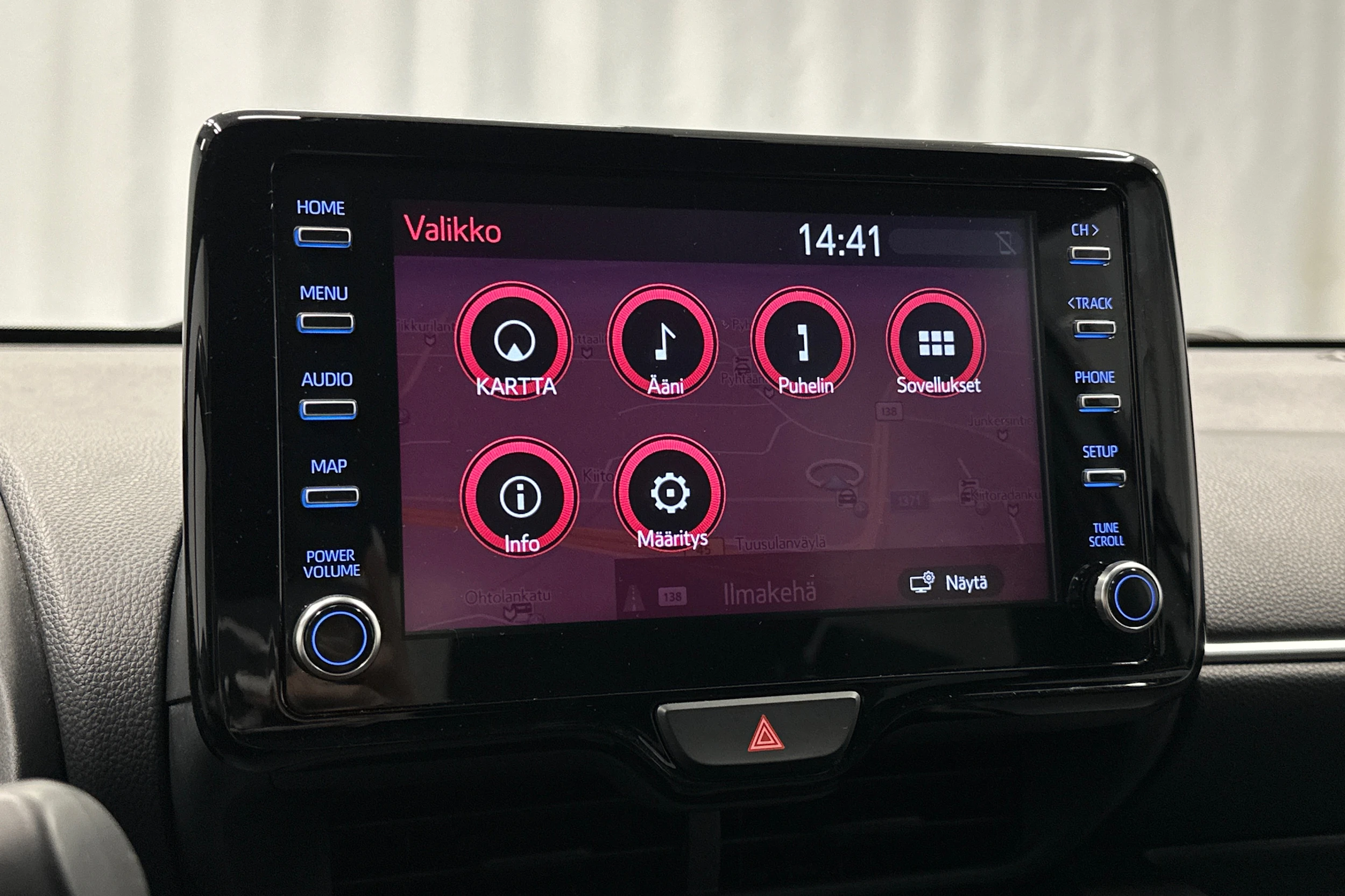 valkoinen Toyota Yaris 2021 kuva 18.