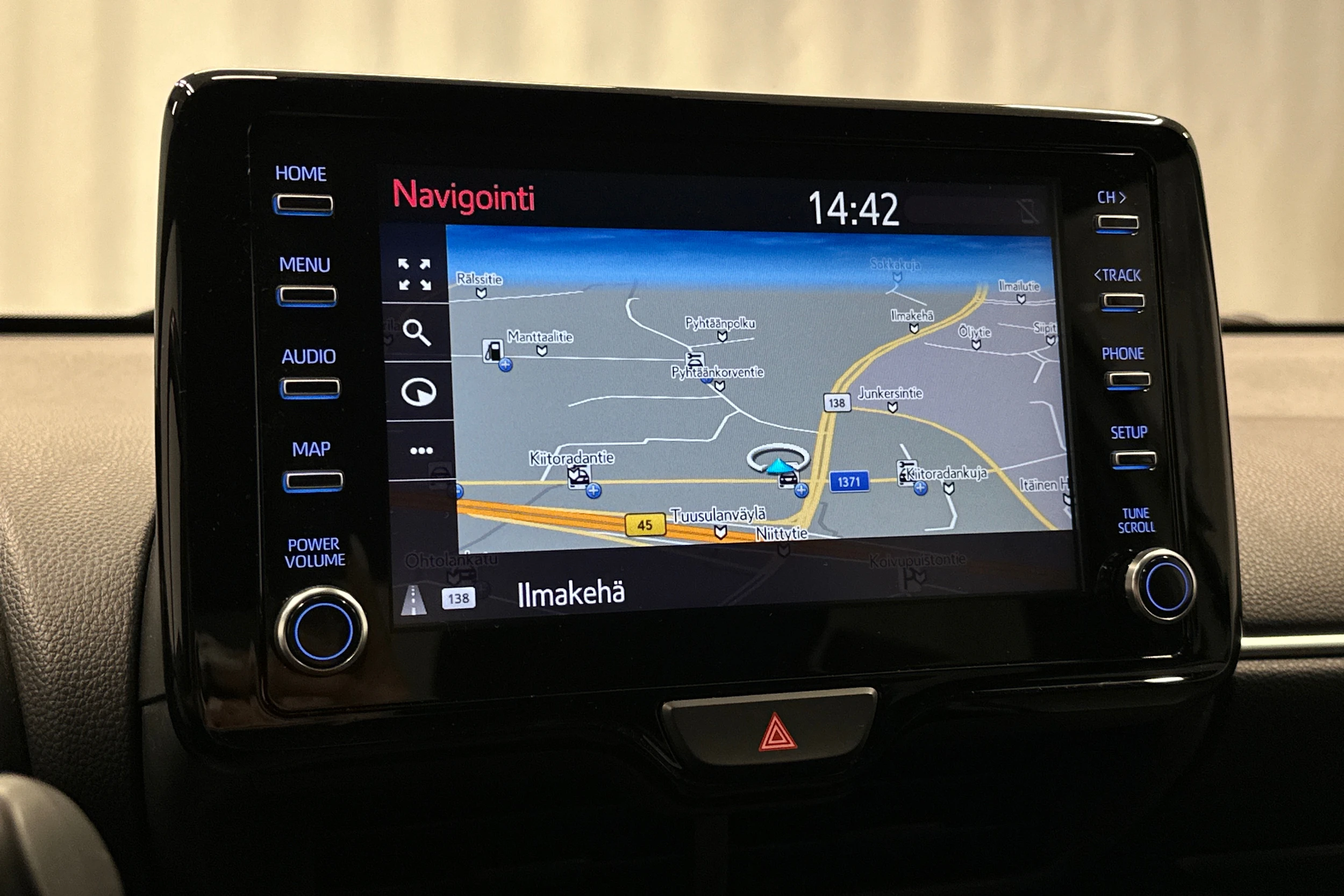 valkoinen Toyota Yaris 2021 kuva 20.