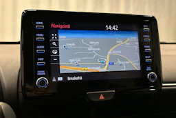 valkoinen Toyota Yaris 2021 kuva 20.