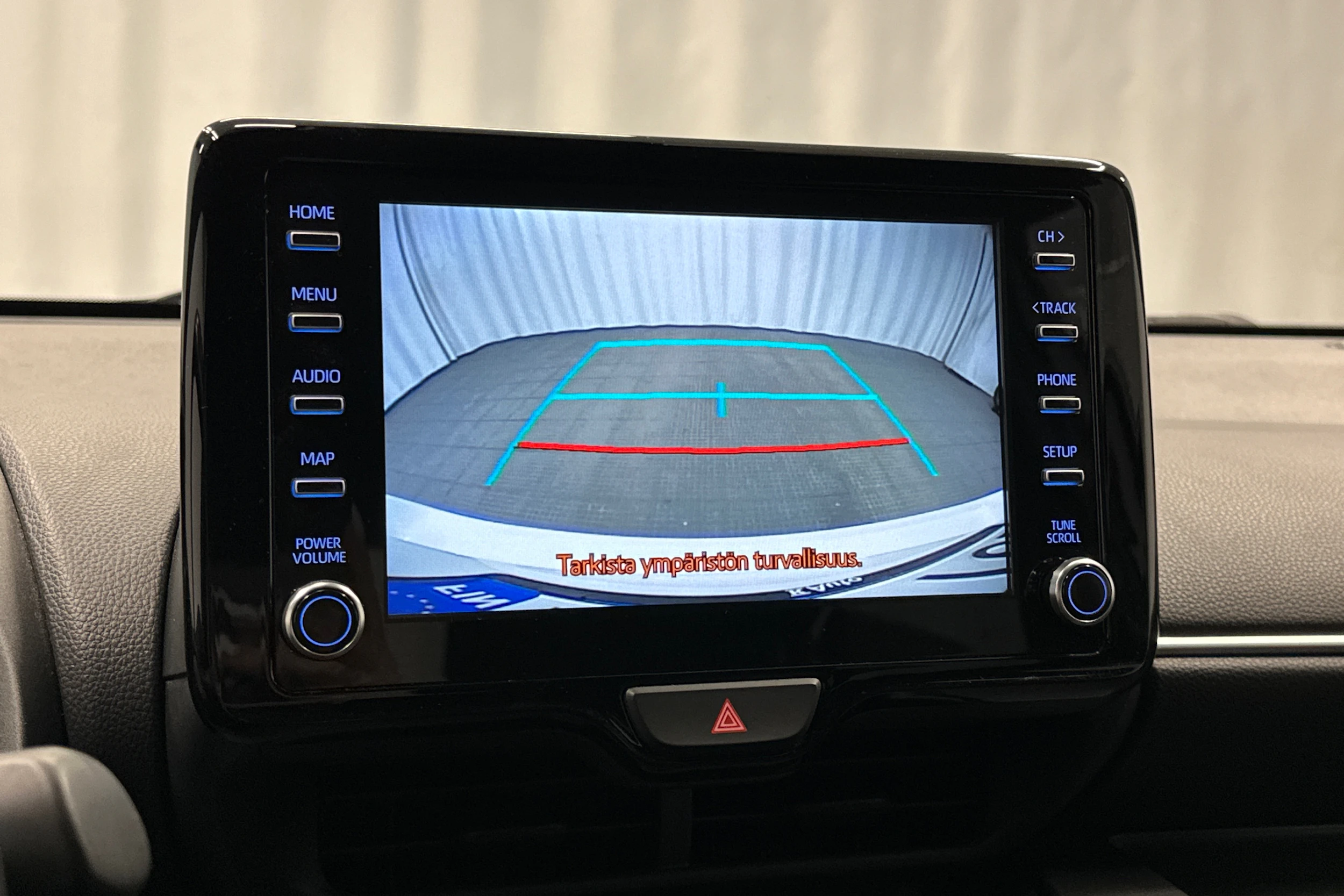 valkoinen Toyota Yaris 2021 kuva 24.