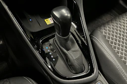 valkoinen Toyota Yaris 2021 kuva 26.