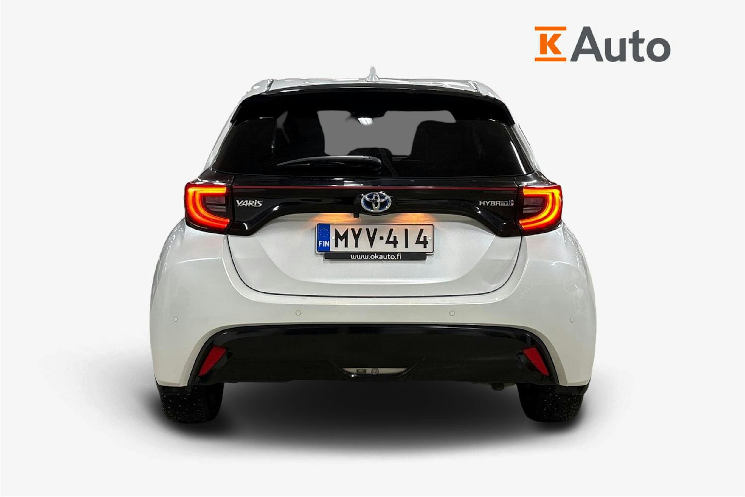 valkoinen Toyota Yaris 2021 kuva 3.