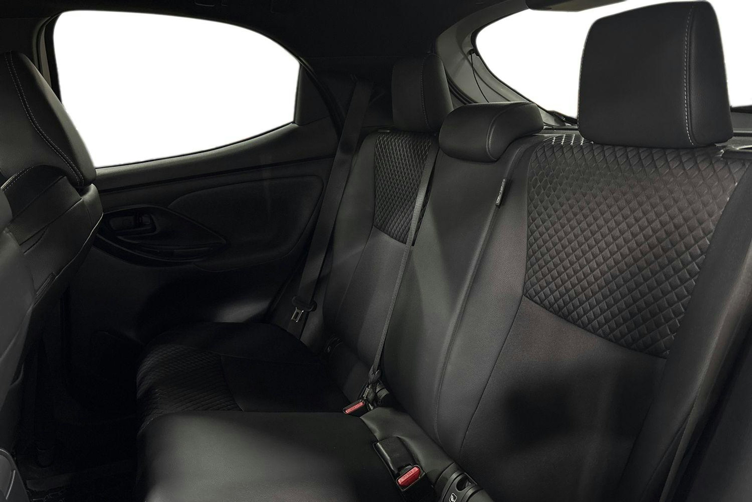 valkoinen Toyota Yaris 2021 kuva 10.