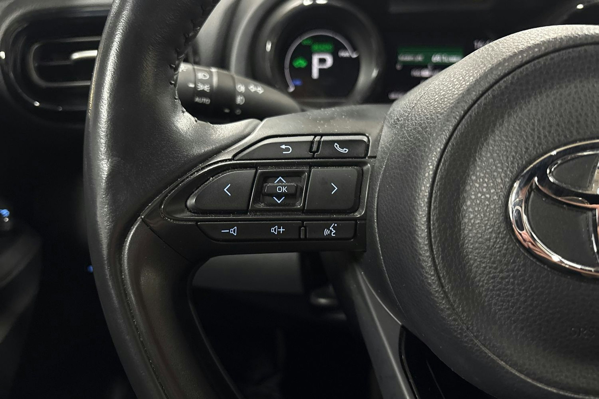 valkoinen Toyota Yaris 2021 kuva 16.