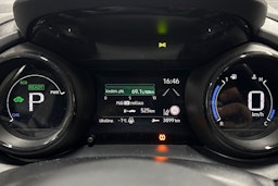 valkoinen Toyota Yaris 2021 kuva 18.